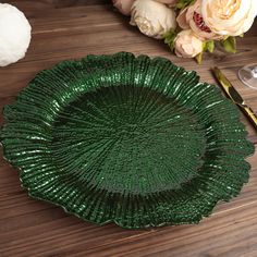 6 Pack 13inch Hunter Emerald Green Round Reef Acrylic Plastic Charger Plates, Dinner Charger Plates Green Charger Plates, Green Table Settings, Acrylic Charger Plates, Green Wedding Decorations, Thanksgiving Dinner Table, Emerald Green Weddings, Green Plates, Round Serving Tray, St Patrick's Day Decorations