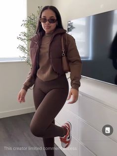 Clean Baddie Aesthetic, Switzerland Outfits, Katherine Petrova, Fall Outfits Black Women, Errands Outfit, Stylish Winter Outfits, Winter Fashion Outfits Casual, Uni Outfits, Cold Outfits