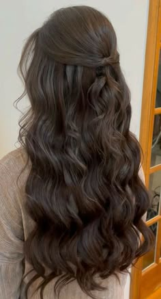 Graduation Hair Half Up Half Down, Half Up Half Down Curl Hairstyle, Prom Hair Brunette Half Up, Half Up Grad Hairstyles, Half Up Have Down Hairstyles Prom, Hairstyle Prom Long Hair, Half Up And Half Down Hairstyles Prom, Half Hair Up Half Down, Ball Hair Down