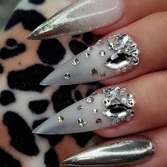 Gray Bling Nails, Ombre Nail Designs Stilettos, Grey Bling Nails, Extravagant Nails Designs, Nail Gray, Extravagant Nails, Gems Nails, Almond Acrylic Nails Designs, Diamond Nail Designs