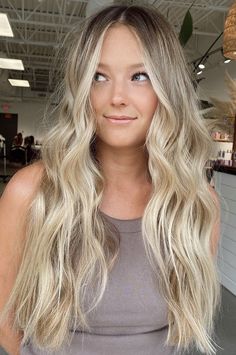 Beach Blonde Balayage, Baylage Blonde, Summer Blonde Balayage, Blonde With Lowlights, Light Brown Hair Color Ideas, Light Brown Hair Color, Honey Blonde Hair Color, Brown Hair Color Ideas, Summer Blonde Hair