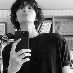 Medium Length Hair With Layers, Alcohol Aesthetic, Hair Inspiration Short, Cool Anime Guys, Hand Art Drawing, Emo Boys, Aesthetic Movies, Layered Hair