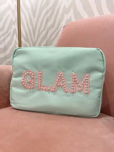 Glam Nylon XL Makeup Bag with pink pearl GLAM sewn on Dimensions: 26*8.5*14cm Fast Shipping Perfect for traveling! Green Bay Packers Shirts, Purse Gift, Glamour Makeup, Shoes For Leggings, Beaded Purses, Matching Accessories, Purse Strap, Glam Fashion, Makeup Storage