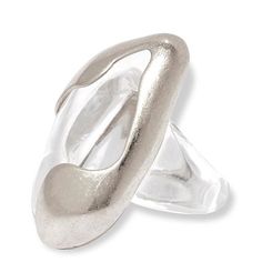 a silver ring with an oval shaped design on the front and back of it's surface