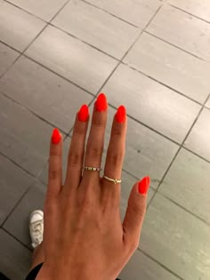 Dip Nails Multi Color, Neon Red Acrylic Nails, Neon Nails Solid Color, Bright Orange Nails Almond, Nail Ideas Acrylic Orange, Red Orange Summer Nails, Summer Nails Plain Colors Bright, Bright Short Summer Nails, Nail Inspiration Orange