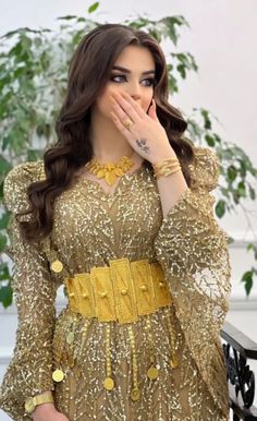 Arabic Dress, Trying New Things, Fancy Wedding Dresses, Muslim Women Fashion, Ethnic Outfits, Arab Fashion, Fancy Dress Design, فستان سهرة, Stylish Dress Book