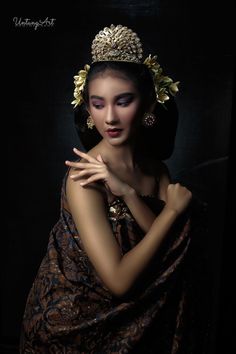 Culture Indonesia Headdress, Crown Jewelry, Wedding Dresses, Indonesia, Crown, Photography