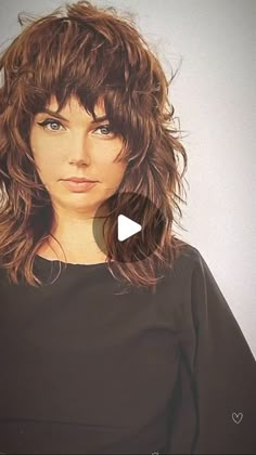 Medium Long Shag Haircut, Shag Without Bangs Hairstyles, Textured Ends Haircut, Short Shags On Women, How To Style A Shag, Shag Hairstyles Back View, How To Style A Shag Haircut Tutorial, Wash And Go Hairstyles