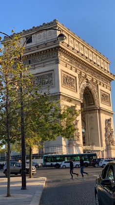 the arc de trioe triumph in paris, france is one of the most famous landmarks