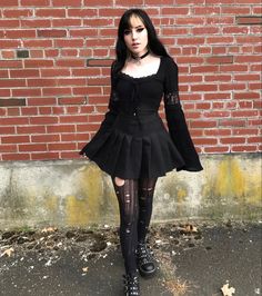 Goth Outfits Romantic, Alt Goth Outfits, Romantic Goth Outfits, Modern Goth, Outfits Skirt, Goth Clothes, Alt Goth, Wardrobe Makeover, Aesthetic Grunge Outfit