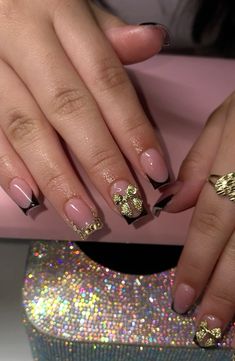 acrylic nails, gold/balck nails, bling nails, coquette, nail inspo Short Nails Bday, Homecoming Nails Acrylic Gold, Gold Black Acrylic Nails, Bling Short Nails Rhinestones, Black And Gold Birthday Nails Acrylic, Black Nail Looks, Sweet 16 Nails Acrylic Short, Shirt Nail Inspiration, Black And Gold Short Nails Ideas