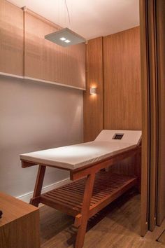 Spa Interior, Spa Decor, Massage Table, Office Layout, Spa Design, Massage Room, Adirondack Chairs, Nail Bar