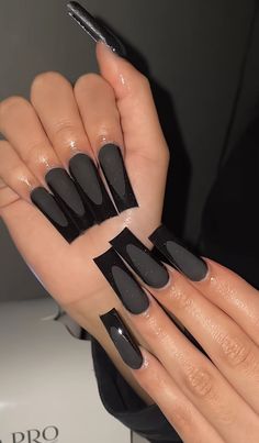 Bumpy Nails, Classy Black Nails, Drippy Nails, Alien Nails, Xxl Nails, Grey Acrylic Nails, Girls Nail Designs, Grey Nails, Nail Art For Short Nails