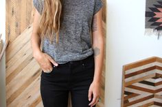 image Ariele Alasko, Full Look, Gap Women, Tomboy Fashion, Basic Tee, Spring Summer Outfits, Women's Tops, Her Style, Pretty Outfits