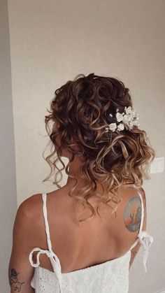 Curly Hair Updo Wedding, Highlights Curly, Wedding Hair Inspiration, Easy Hair