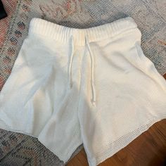 Never Worn! White Relaxed Fit Knit Bottoms, Casual Cream Knit Bottoms, White Knit Beach Bottoms, White Cotton Shorts For Vacation, White Knit Bottoms For Day Out, Casual Knit Shorts For Spring, White Knit Vacation Shorts, White Knit Shorts For Vacation, Casual Off White Bottoms For Day Out