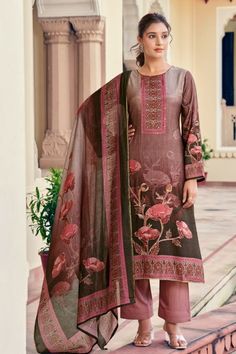 Guftagu - AGOG - India's Fashion Store | Attri Retails Pvt Ltd Kurta Set For Women, Hand Embroidery Dress, Organza Dupatta, Gold Work, The Outfit, Pakistani Outfits