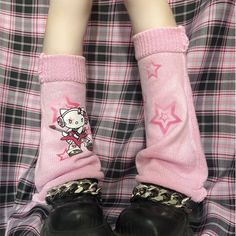 You'll love the luxurious feel of these Sanrio Hello Kitty Lolita Leg Warmers. Crafted from exceptionally soft and comfortable materials, they are sure to add a touch of elegance to any outfit. The timeless design features an iconic Kitty motif, making them an ideal accessory for any fashionista. Hello Kitty Clothes And Accessories, Hello Kitty Leg Warmers, Sanrio Leg Warmers, Hello Kitty Gloves, Hello Kitty Clothes Aesthetic, Hello Kitty Aesthetic Outfit, Goth Leg Warmers, Hello Kitty Outfit Aesthetic, Hello Kitty Fit