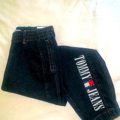 Nwt - Tommy Hilfiger Mom Jeans Jogger - Rare Two Tone Black/Blue Denim - Msrp $99.50 Brand New Size 10 Elastic Waist And Bottoms Tommy Logo On Black Denim Side Zipper Comfy Sporty Black Denim Bottoms, Sporty Black Denim Jeans, Tommy Hilfiger Casual Jeans For Spring, Trendy Cotton Tommy Hilfiger Bottoms, Trendy Tommy Hilfiger Cotton Bottoms, Jogger Jeans, Tommy Jeans, Black Denim, Side Zipper