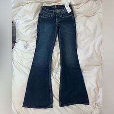 Dark Wash Jeans, Never Worn, New With Tags. I Bought 000 Short Because I Have A 23 Waist And I'm 4'8, They're A Little Long And Loose Around The Waist On Me But They're Otherwise Very Cute. Quince Clothes, Low Rise Flared Jeans, Vintage Flare Jeans, Jeans Hollister, Low Rise Flare Jeans, Vintage Flare, Hollister Jeans, Flared Jeans, Dark Wash Jeans