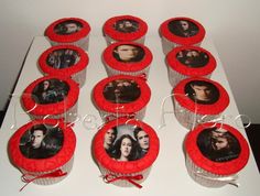 cupcakes with pictures of the twilight saga on them