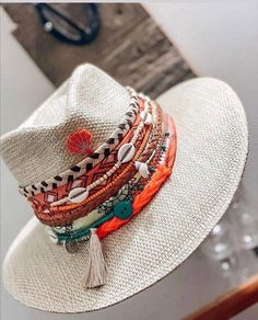 Straw Hat Crafts, Hi A, Cowboy Hat Design, Custom Cowboy Hats, African Designs, Felt Cowboy Hats