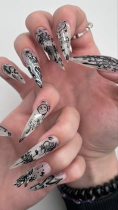 How To Strengthen Nails, Nail Art Designs 2023, Halloween Nails Designs, Halloween Nail Art Designs, Strengthen Nails, Black And White Nail, Black And White Nail Art, Nails Healthy, Punk Nails