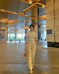 Lazy Office Outfit, Semi Formal Mujer, Korean Office, Office Outfits Women Casual, Korean Outfit Street Styles, Girls Dress Outfits, Everyday Casual Outfits, Office Casual Outfit, Casual College Outfits