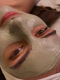 Back Facial Aesthetic, Face Massage Aesthetic, Aesthetics Facials, Facial Spa Aesthetic, Aesthetic Treatments Facials, Homemade Face Pack, Multani Mitti, Skin Care Business