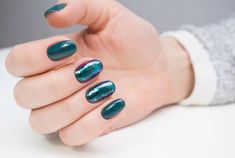 11 Winter Nail Polish Colors for Fair Skin - That Looks Cozy -