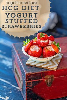 Hcg Desserts, Yogurt Diet, Diet Desserts Recipes, Stuffed Strawberries, 500 Calorie Meals, Protein Fruit, Fruit Dessert Recipes