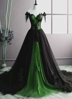 A-line Black and Green Sweetheart Tulle Long Party Dress, Black and Green Evening Dress Witchy Dresses, Wedding Cardigan, Magical Dress, Party Dress Black, Long Party Dress, Green Evening Dress, Multi Way Dress, Velvet Prom Dress, Goth Wedding