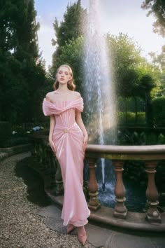 Birthday Outfit Elegant, Bridal Guest Dresses, Pink And Brown Outfit, Elegance Dress, Vietnam Dress, Classy Gowns, Pink Silk Dress, Dress Idea