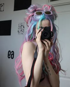 Drag Show, Colorful Wigs, Mermaid Cosplay, Bored At Home, Dyed Hair Inspiration, Pretty Hair Color, Women Makeup, Hair Dye Colors, Hair Inspiration Color