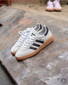 Adidas Handball Spezial Outfit Men, Spezial Adidas Outfit Men, Adidas Spezial Outfit Mens, Adidas Handball Spezial Outfit, Handball Spezial Outfit, Adidas Spezial Outfit, Shoes Design Ideas, Spezial Adidas, Adidas Outfits