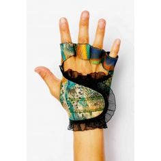 So fun! Peacock : Black Trim workout gloves Winter Workout, Fit Mama