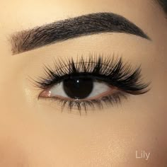 3D faux mink, lightweight, & thin band Lash Ideas, Lashes Fake Eyelashes, Latina Makeup, Perfect Eyelashes, Cute Eye Makeup, Pretty Lashes, Eyelash Extentions, Swag Makeup