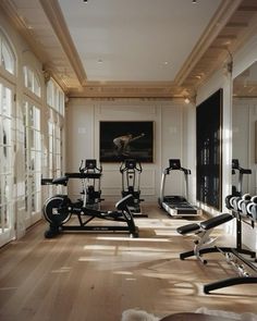 there are many exercise machines in this room