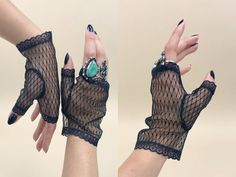 Vintage Late 1970s Deadstock Fingerless Gauntlet Gloves, 70s Victorian Gothic, Vintage Gloves, Fingerless Gloves, 70s Lace Gloves 70s Victorian, Cute Japanese Fashion, Ivory Gloves, Gauntlet Gloves, Elegant Gloves, Gloves Fingerless