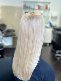 #blondhair #blondehaircolor #blondehaare #hairstyles #haircare #haircolor #redken #wellness #russianaesthetic #instagram #oldmoneyaesthetic Instagram Creator, Hair Maintenance, Old Money Aesthetic, Summer Beauty, Loose Hairstyles, Cold Air, Blonde Hair Color, White Hair, Down Hairstyles