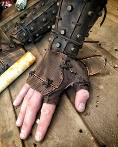 Armor Clothing, Leather Bracers, Fair Outfits, Larp Costume, Role Playing Games, Medieval Clothing, Fantasy Costumes