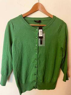 women kelly green soft sweater size s. Green Cotton Sweater For Fall, Green Cotton Sweater For Spring, Green Cotton Cardigan For Fall, Green Crew Neck Cardigan For Fall, Spring Green Cotton Sweater, Green Cotton Cardigan For Winter, Casual Green Cotton Sweater, Green Crew Neck Cardigan For Winter, Green Fitted Casual Sweater