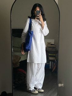 Ethnic Outfits Aesthetic, Casual Desi Outfits College, Simple Indian Outfits Casual, Pakistani College Outfits, Desi Fits Casual, Desi Winter Outfits, Kurta And Plazo, Casual Desi Outfits, Simple Pakistani Dresses Casual