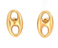 Brand:  Gucci  Hallmark: Gucci 750 Material: 18k yellow gold Measurement: 0.65" long x 0.39" wide x 0.10" high Weight: 2.3 grams This lovely authentic pair of earrings by Gucci. Crafted from 18k yellow gold with a polished finish featuring a single long oval puffed link in stud style. Comes with standard post and has the designer hallmark with the gold content. 26885 Gucci Earrings, Stud Style, Link Earrings, Linking Rings, Domed Ring, Fine Jewellery Earrings, Jewelry Earrings Studs, Vintage Gucci, Pink And Gold