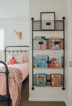 Cottage Style Kids' Bedroom Reveal! Kid's bedroom ideas with shiplap wall and farmhouse style decor.. Diy Kids Bed, Kids Book Storage, Kids Bedroom Storage, Clever Kids, Decor Ikea, Kid's Bedroom, Perfect Bedroom, Big Girl Rooms