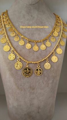 Gold Coin Jewelry, Jewelry Design Drawing, Handmade Gold Jewellery, Diamond Necklace Designs, Real Gold Jewelry, Indian Jewelry Sets, Gold Rings Jewelry