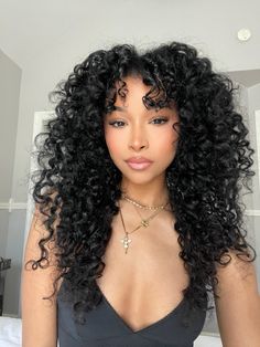 Deep Wave Brazilian Hair, Crochet Hairstyles, Beautiful Curly Hair, Curly Hair Inspiration, Face Photography, Long Curly Hair, Crochet Hair Styles, Long Curly, Great Hair