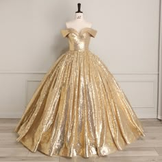 Golden Prom Dress Quinceanera, Golden Prom Dress, Pocahontas Wedding, Gold Quinceanera Dresses, Ball Gown Gold, Gold Ball Gown, Clothing Fancy, Sequin Ball Gown, Dress Quinceanera