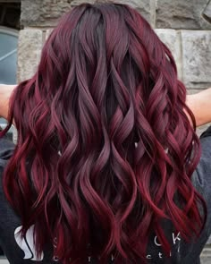 Red Burgundy Hair Color, Ruby Red Hair, Raspberry Hair, Burgundy Red Hair, Dark Burgundy Hair, Light Red Hair, Wine Hair Color, Red Hair Looks, Maroon Hair