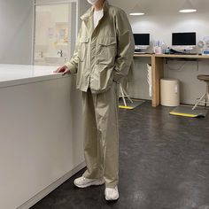 Gang Member, Boys Outfits, Simple Man, Med Student, Fashion Gallery, Outfits 2022, Fashion Korean, Photography Fashion, Aesthetic Vintage